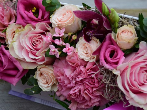 Carte cu flori roz